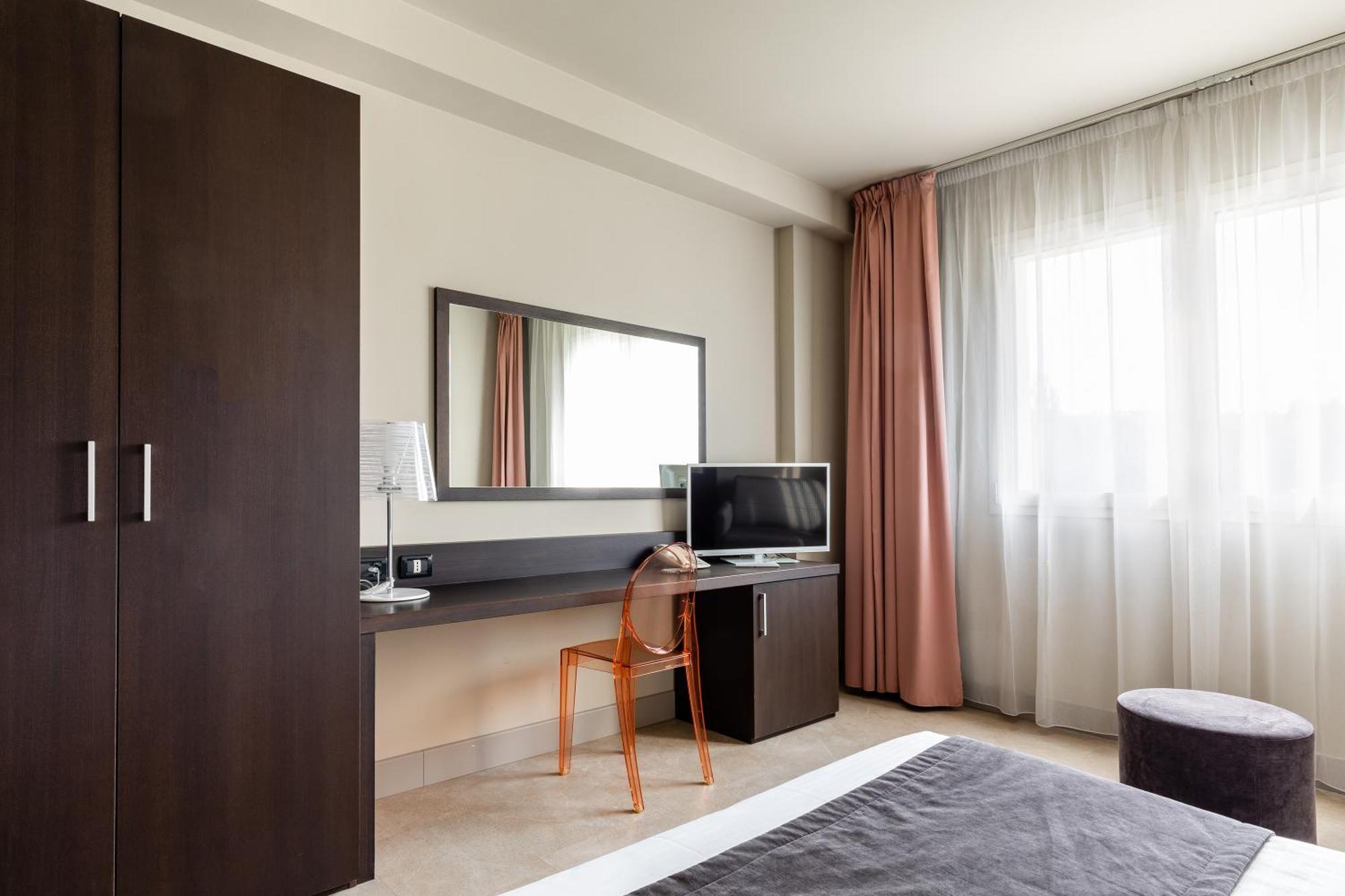 Anusca Palace 4*