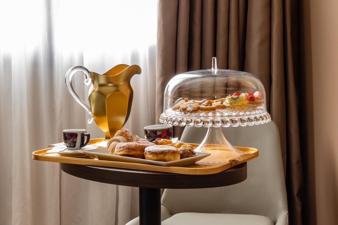 Anusca Palace Hotel 4*